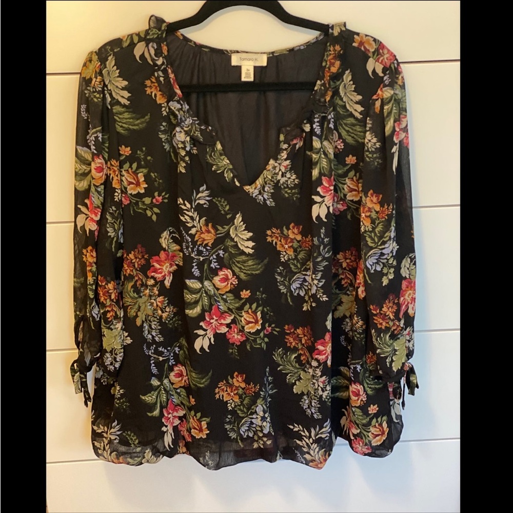 Beautiful floral elastic waist blouse size 3X